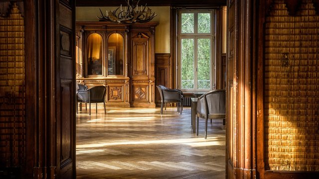 Fischgrätparkett in einer Altbauwohnung