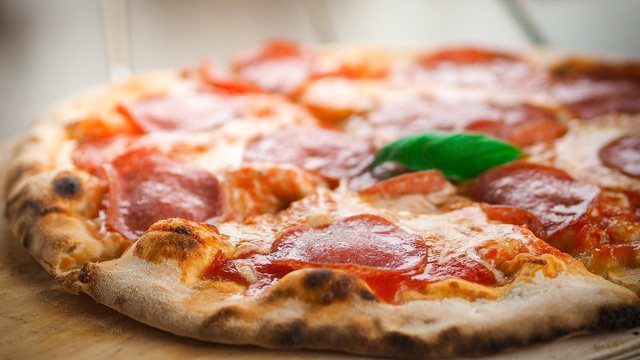 Pizzastein im Backrohr